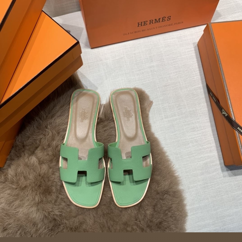 H**mes slippers